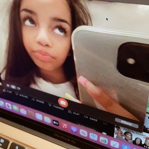 Meet your Posher, Jaia